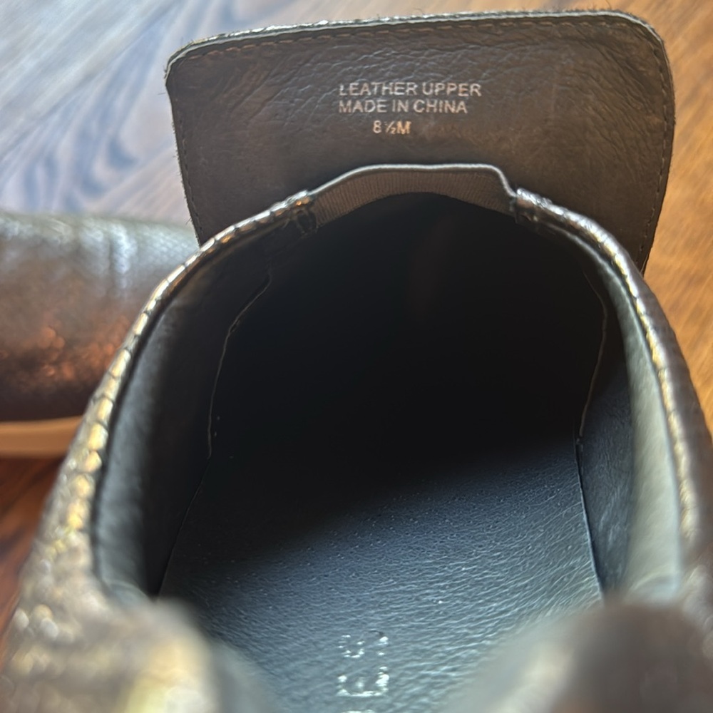 J Slides Silver Metallic Snakeskin Texture Leathe… - image 7